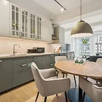 Mel&bens Altstadt Mit Parkoption Appartamento